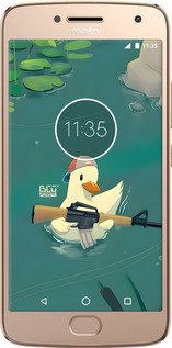 2D пластиковый чехол Уточка с автоматом для Motorola Moto G5 PLUS - 6356t-1038 изображение 